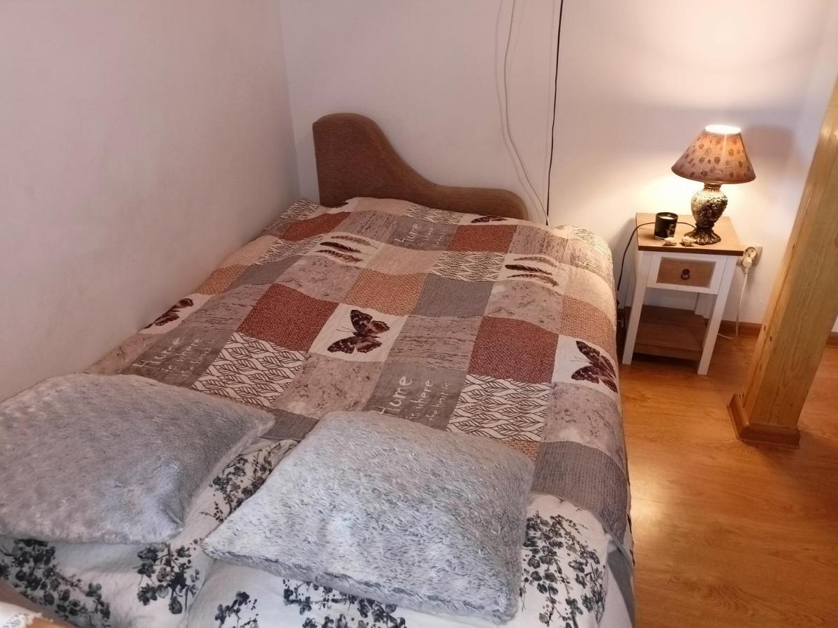 Solorena Junoszyno Exteriör bild