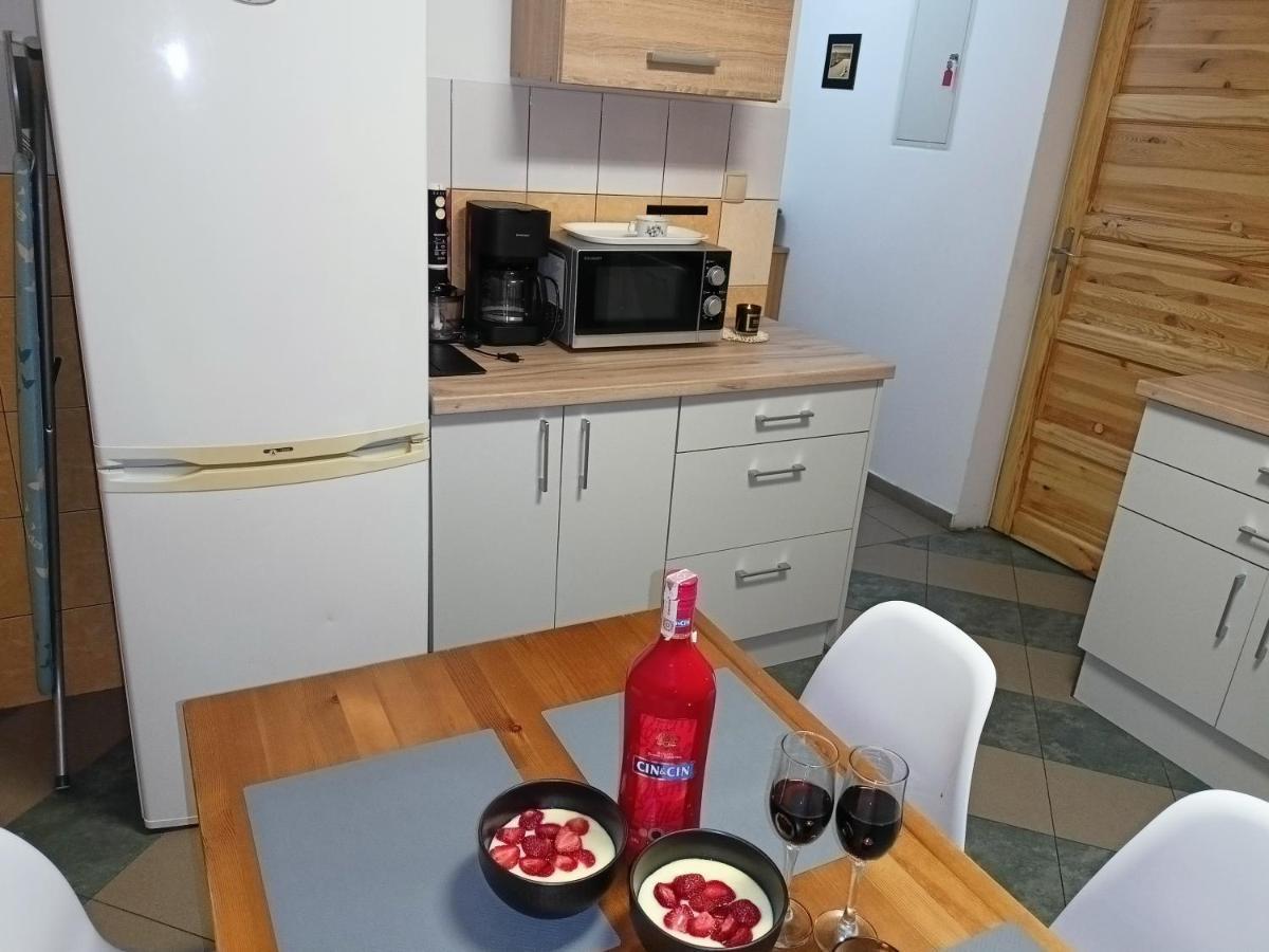 Solorena Junoszyno Exteriör bild